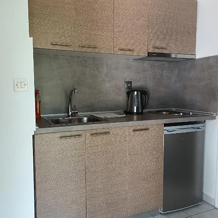Marios Garden House Apartment *