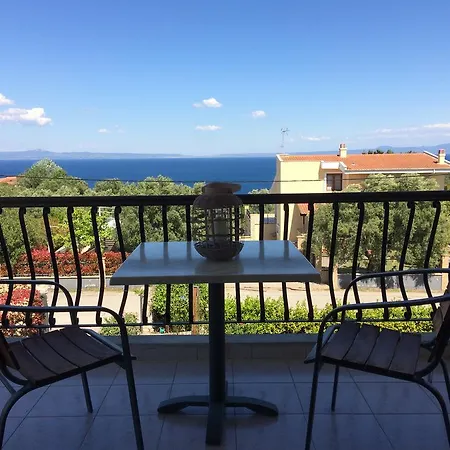 Διαμέρισμα Marios Garden House *