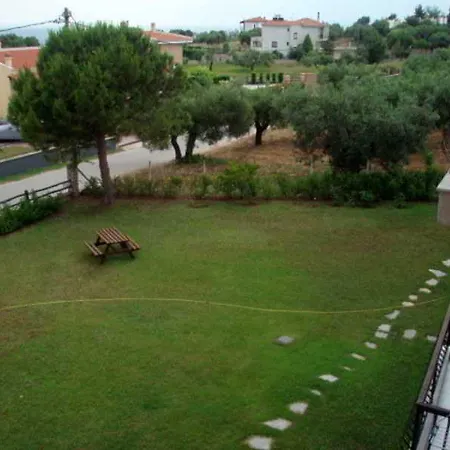 Marios Garden House *