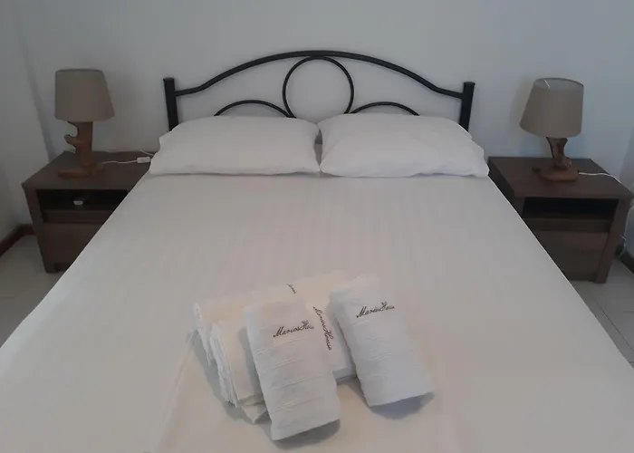 公寓 Marios Garden House *