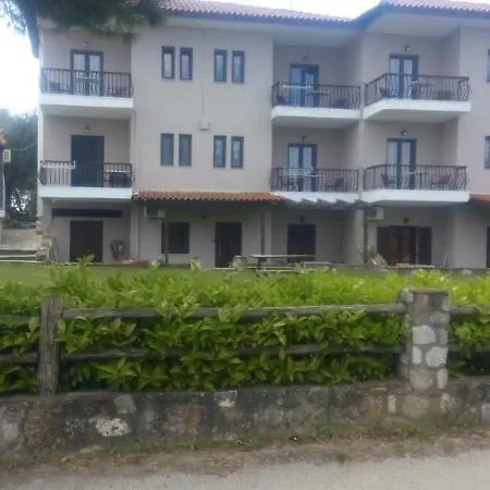 Marios Garden House Apartment Áfitos