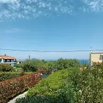 דירה Marios Garden House