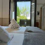 דירה Marios Garden House