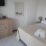 Marios Garden House דירה