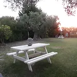 דירה Marios Garden House
