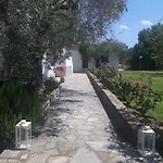 Marios Garden House דירה