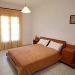 Marios Garden House דירה *