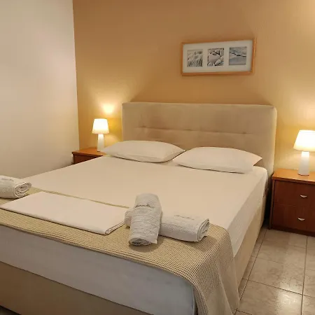 Marios Garden House 아파트 *