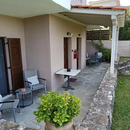 Marios Garden House *