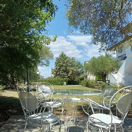 Marios Garden House 아파트