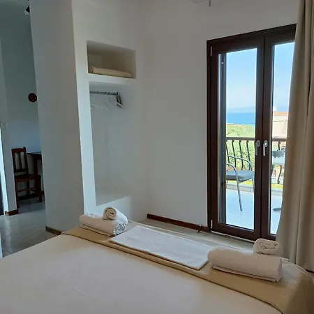 Marios Garden House 아피토스