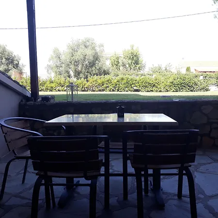 Marios Garden House 아피토스