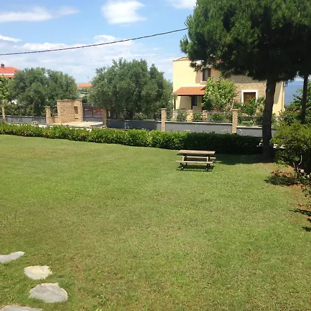 Marios Garden House 아파트 *