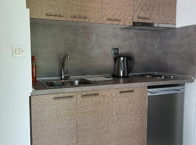 Marios Garden House Апартаменты *