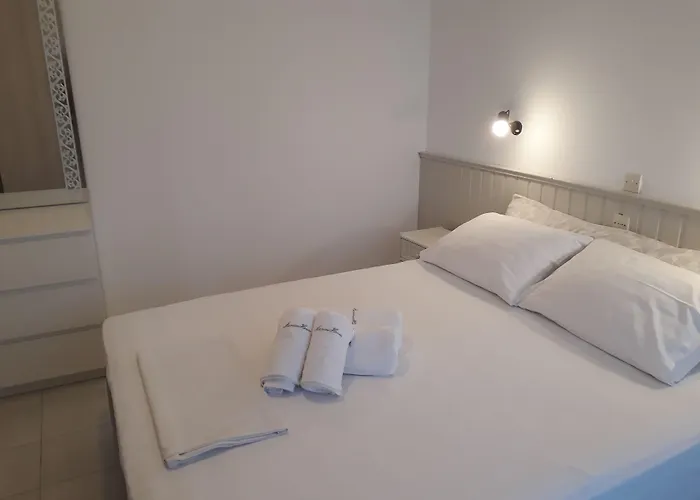 Апартаменты Marios Garden House